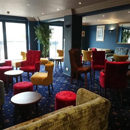 Hotel The Queens 3*