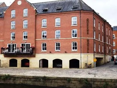 Hotel The Queens York