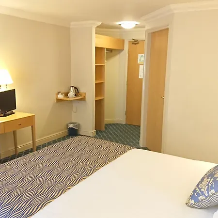 The Queens Hotel 3*
