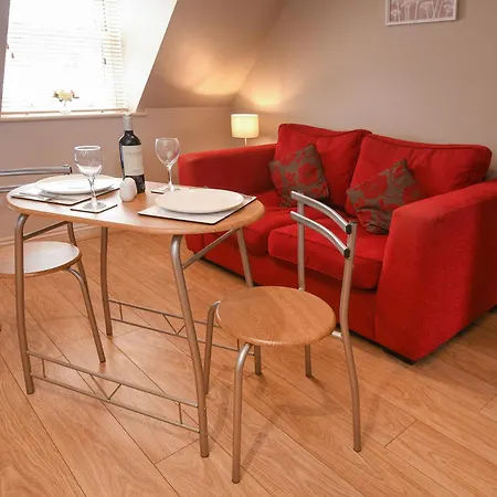 酒店 The Queens & Victoria Cloisters