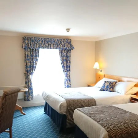 Hotel The Queens & Victoria Cloisters