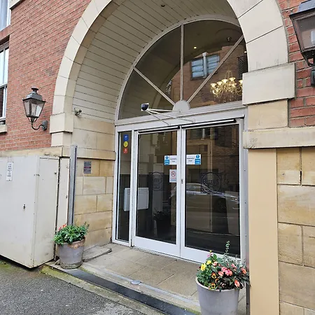 The Queens & Victoria Cloisters Hotel