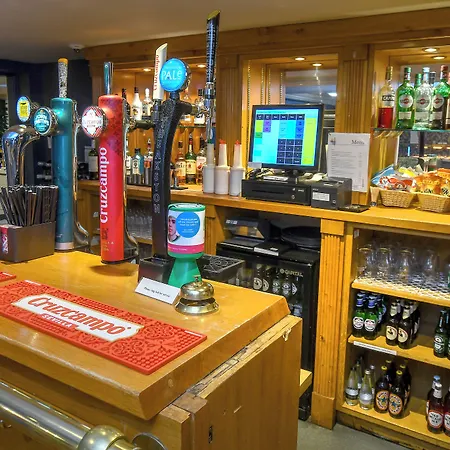 Hotel The Queens & Victoria Cloisters York