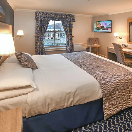 The Queens & Victoria Cloisters 3* York