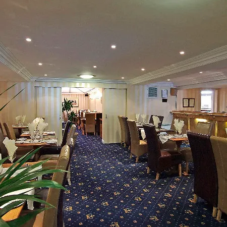 Hotel The Queens
