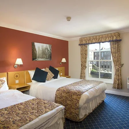 The Queens Hotel 3*