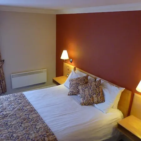 Hotel The Queens 3*