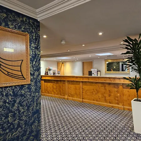 酒店 The Queens & Victoria Cloisters