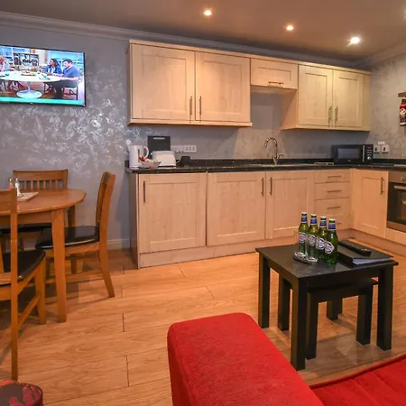 The Queens & Victoria Cloisters 3*