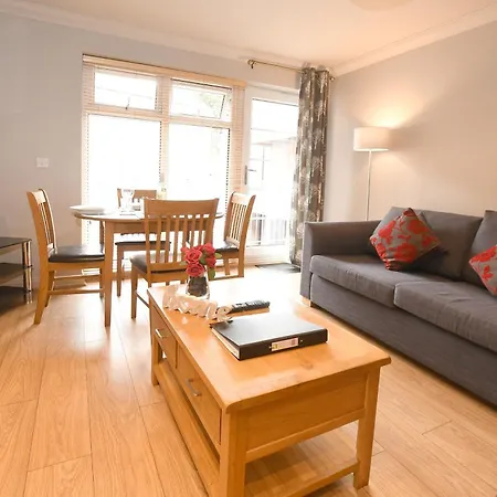 Hotel The Queens & Victoria Cloisters York