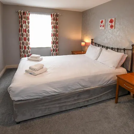 The Queens & Victoria Cloisters Hotel