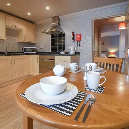 The Queens & Victoria Cloisters Hotel